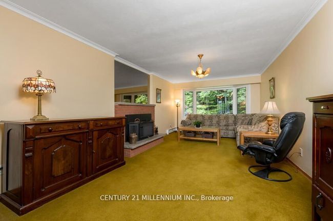 1264 Olde Base Line Rd, House other with 3 bedrooms, 2 bathrooms and 10 parking in Terra Cotta ON | Image 6