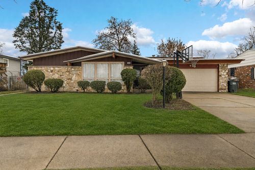 1028 W Strieff Ln, Glenwood, IL, 60425-1041 | Card Image