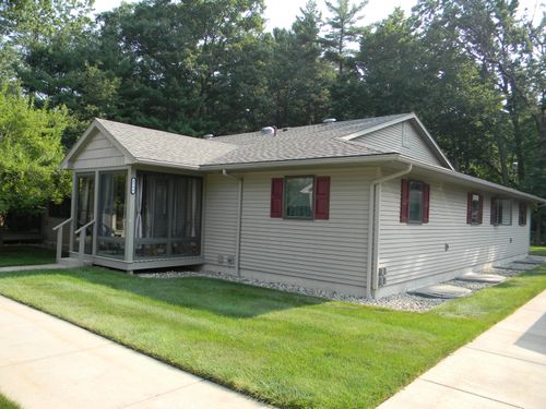 5756 Brookwood Pl, Ludington, MI, 49431-2917 | Card Image