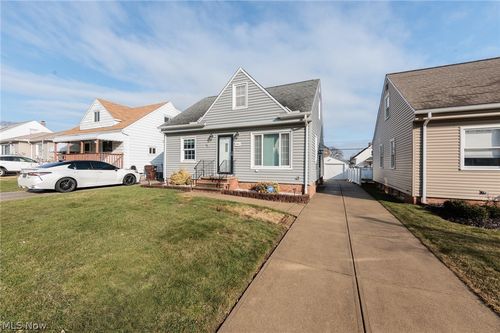 3006 Torrington Ave, Parma, OH, 44134-2216 | Card Image