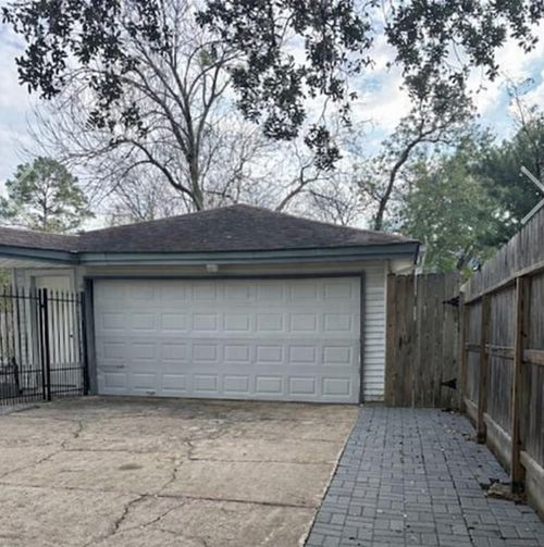 10811 Cranbrook Rd, Houston, TX, 77042-1323 | Card Image