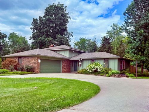 10385 Twin Oaks Dr, Dillsboro, IN, 47018-9322 | Card Image