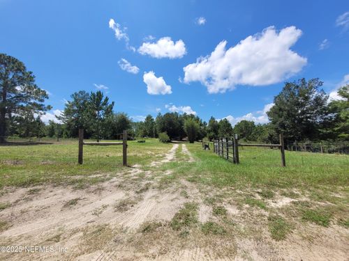 215 Coconut St, Pomona Park, FL, 32181 | Card Image