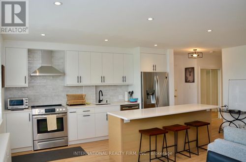 404-219 Wilson Avenue, Toronto (Bedford Park-Nortown), ON, M5M3B2 | Card Image