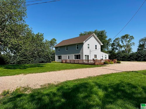 47144 324th St, Elk Point, SD, 57025-6713 | Card Image