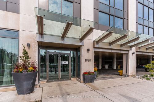 3805-1928 Lake Shore Blvd W, Toronto, ON, M6S0B1 | Card Image