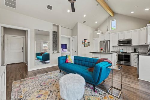 apt-302-807 E Highway St, Fredericksburg, TX, 78624-5485 | Card Image
