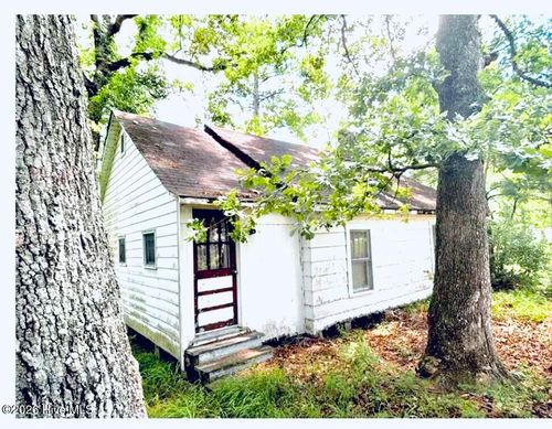 422 E Poplar Street, Bladenboro, NC, 28320 | Card Image