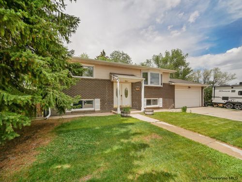 1722 S 17th St, Laramie, WY, 82070-5407 | Card Image