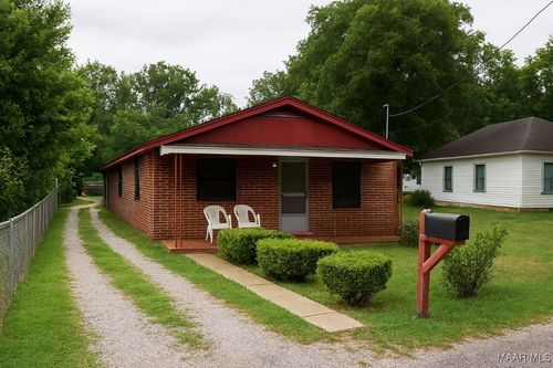 12 Pine St, Montgomery, AL, 36110-2040 | Card Image