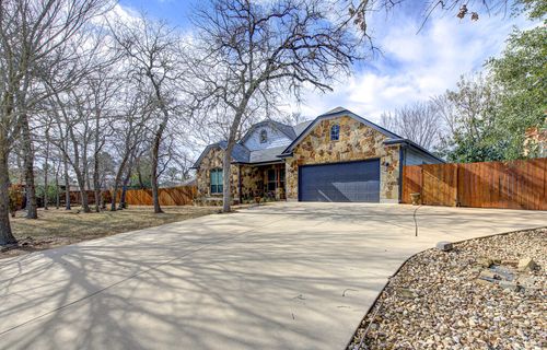 110 Kou Ct, Bastrop, TX, 78602-5549 | Card Image