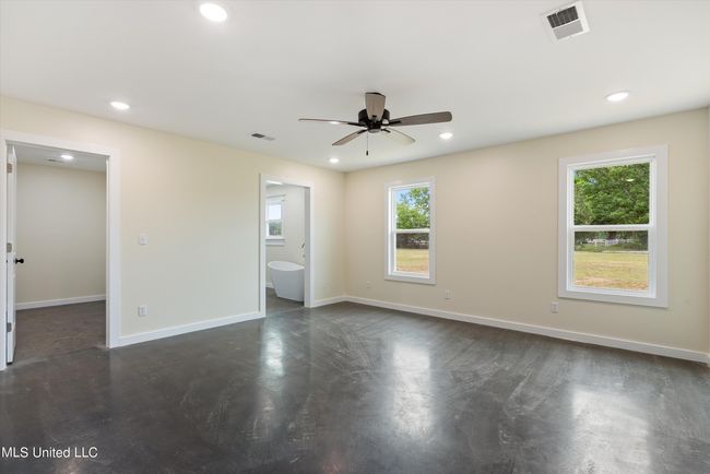 12-Primary Bedroom | Image 12