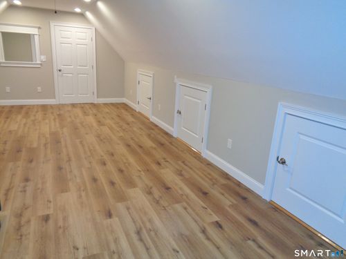 27 Wall St, Hebron, CT, 06248-1532 | Card Image