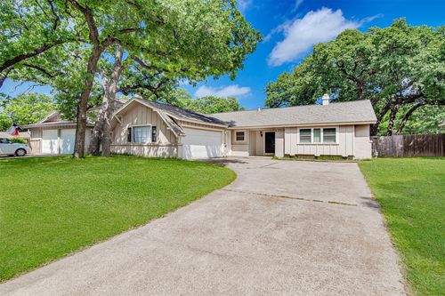 2709 Norwood Ln, Arlington, TX, 76013-1248 | Card Image
