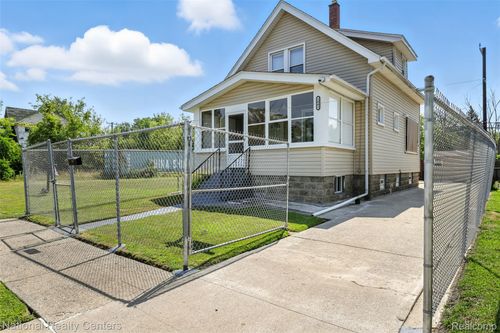 1041 Adeline St, Detroit, MI, 48203-1579 | Card Image