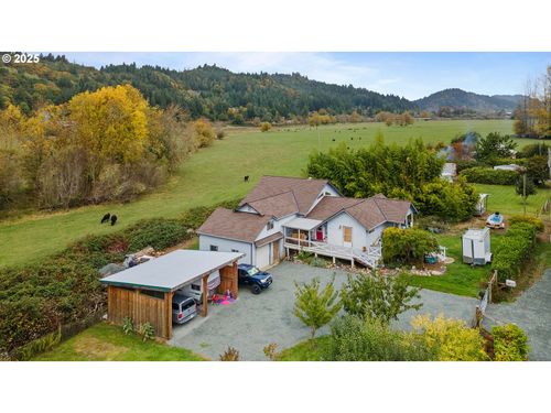54124 Old Broadbent Rd, Myrtle Point, OR, 97458-8784 | Card Image