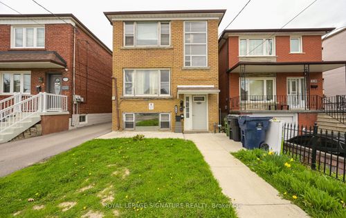 226 Bicknell Ave, York, ON, M6M4G9 | Card Image