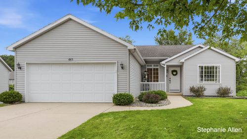 663 Ridgefield Dr, Coopersville, MI, 49404-9604 | Card Image
