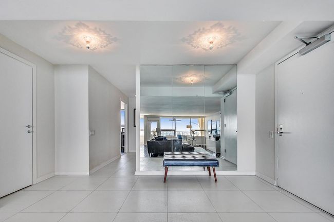APT-28C - 5733 N Sheridan Rd, Home with 2 bedrooms, 2 bathrooms and 1 parking in Chicago IL | Image 7