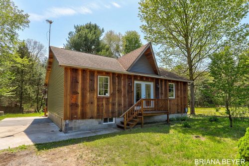 6550 102nd Ave, South Haven, MI, 49090-9321 | Card Image