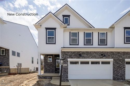 2097 Glenmont Dr, Brunswick, OH, 44212-4089 | Card Image