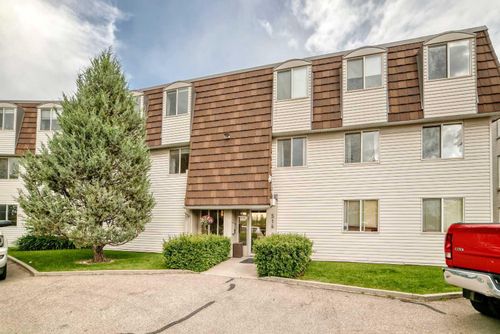 201-516 Cedar Crescent Sw, Calgary, AB, T3C2Y8 | Card Image