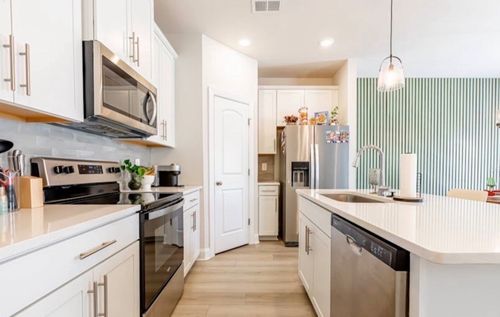 4616 Ridge Bend Dr, Nashville, TN, 37207-3081 | Card Image