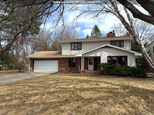 1090 Valley View Dr, Vermillion, SD, 57069-3587 | Card Image