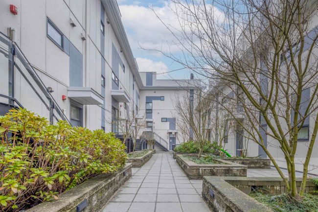 408 - 9350 University High Street, Townhouse with 3 bedrooms, 3 bathrooms and 2 parking in Burnaby BC | Image 4