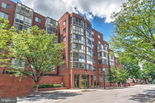 1-201-1050 N Taylor St, ARLINGTON, VA, 22201-4706 | Card Image