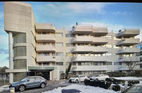 308-88 Cuttermill Rd, Great Neck, NY, 11021-3105 | Card Image