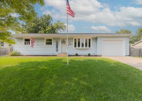 1114 Hillside Drive, Bettendorf, IA, 52722 | Card Image