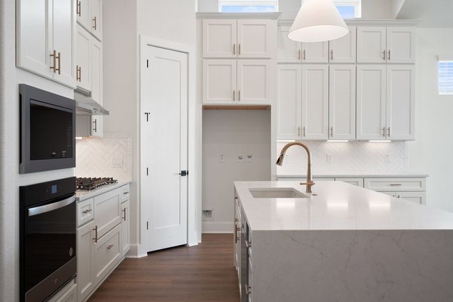 12104 Fennec Way, House other with 3 bedrooms, 2 bathrooms and 2 parking in Austin TX | Image 9