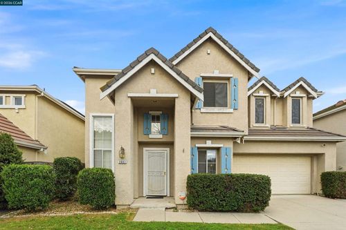 5683 Vintage Cir, Stockton, CA, 95219-2513 | Card Image