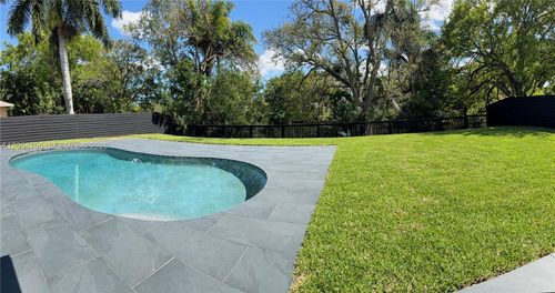 1304 Stratford St, Wellington, FL, 33414-5628 | Card Image