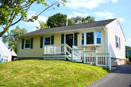 115 Sunburst Rd, Naugatuck, CT, 06770-3562 | Card Image