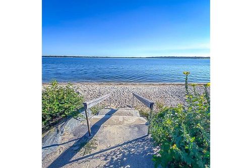 214 Charlotte Dr, East Greenwich, RI, 02818-4843 | Card Image