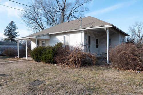 109 E Rock Island, Knoxville, IA, 50138 | Card Image