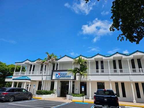 fl-2nd-99451 Overseas Hwy, Key Largo, FL, 33037-4257 | Card Image