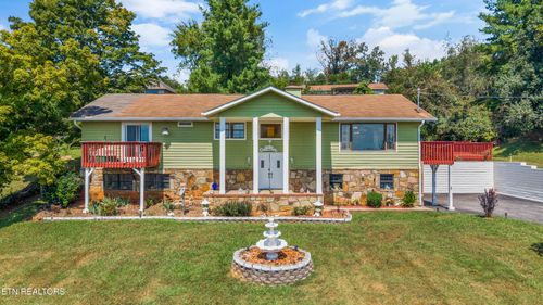 378 White Oak Cir, Kodak, TN, 37764-2162 | Card Image