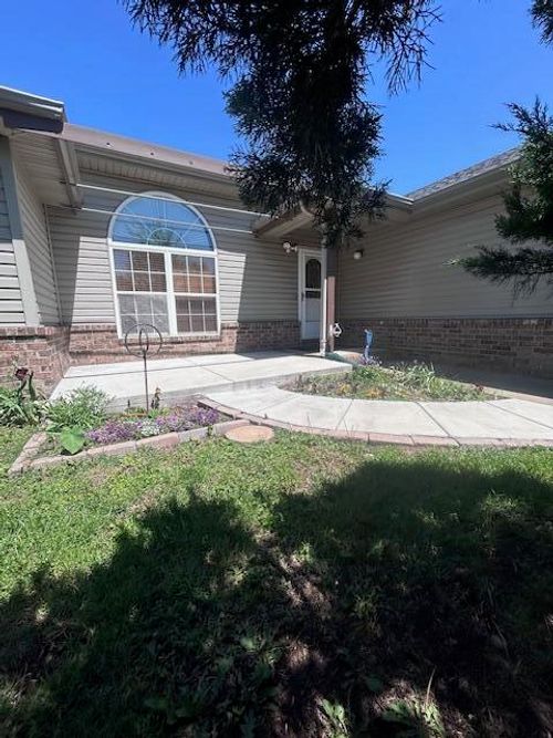 4905 W Kingsbury St, Springfield, MO, 65802-7780 | Card Image