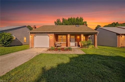 1856 Haviland Dr, Virginia Beach, VA, 23454-6702 | Card Image