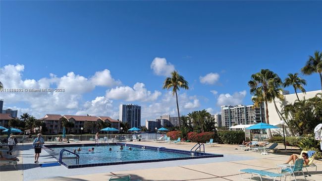 412A - 3800 S Ocean Dr, Condo with 2 bedrooms, 2 bathrooms and null parking in Hollywood FL | Image 49