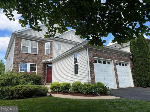 42026 Zircon Dr, Stone Ridge, VA, 20105-2557 | Card Image