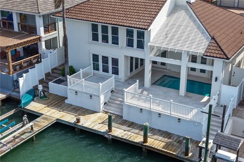 465 Marina Dr, Port Aransas, TX, 78373-4907 | Card Image