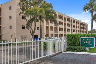 119 - 1541 S Ocean Boulevard, Condo with 1 bedrooms, 1 bathrooms and null parking in Lauderdale By The Sea FL | Image 1