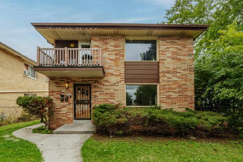 9017 W Hampton Ave, Milwaukee, WI, 53225-4915 | Card Image