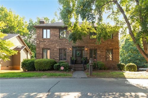 215 Barrington Pl, Winston-Salem, NC, 27104-5301 | Card Image