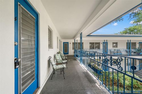 10-800 Beach Dr Ne, St Petersburg, FL, 33701-2000 | Card Image
