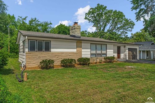 2009 Learnard Ave, Lawrence, KS, 66046-3155 | Card Image